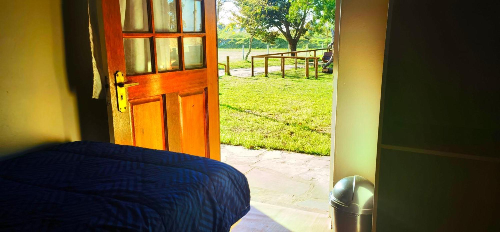 Moonsong Accommodation & Camping เพลตเตนเบิร์กเบย์ ภายนอก รูปภาพ